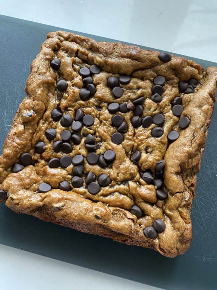 flourless peanut butter banana chocolate chip bars baked cake