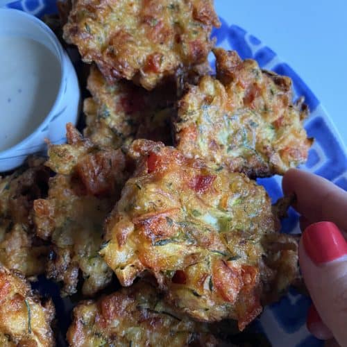 Greek Tomato Fritters (Domatokeftedes) - Hungry Happens