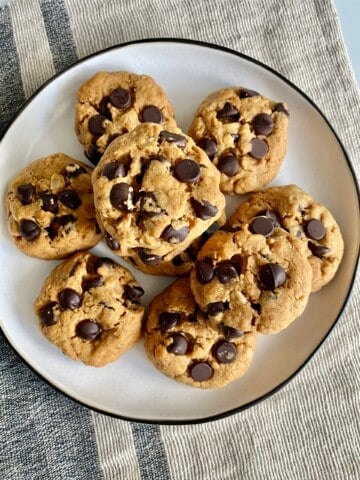 peanut butter chocolate chip oatmeal cookies in a platter