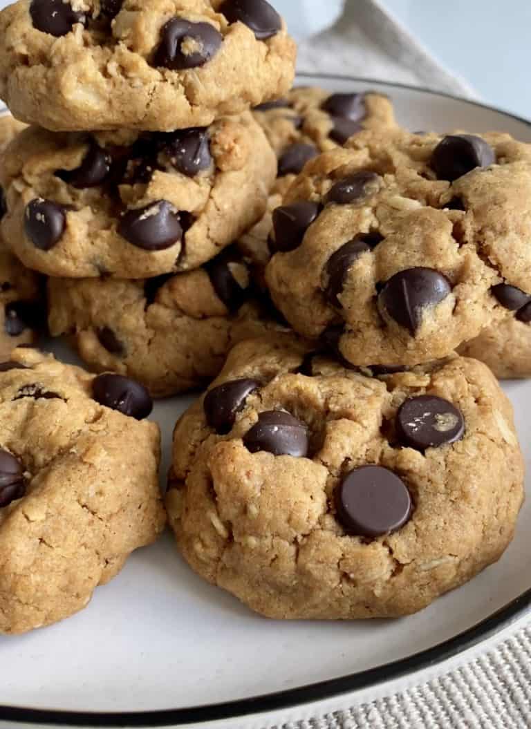 Flourless Peanut Butter Oatmeal Chocolate Chip Cookies - Hungry Happens