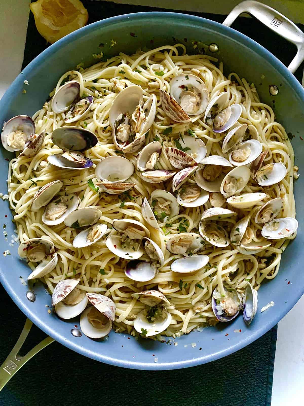 How to Cook with Canned Clams