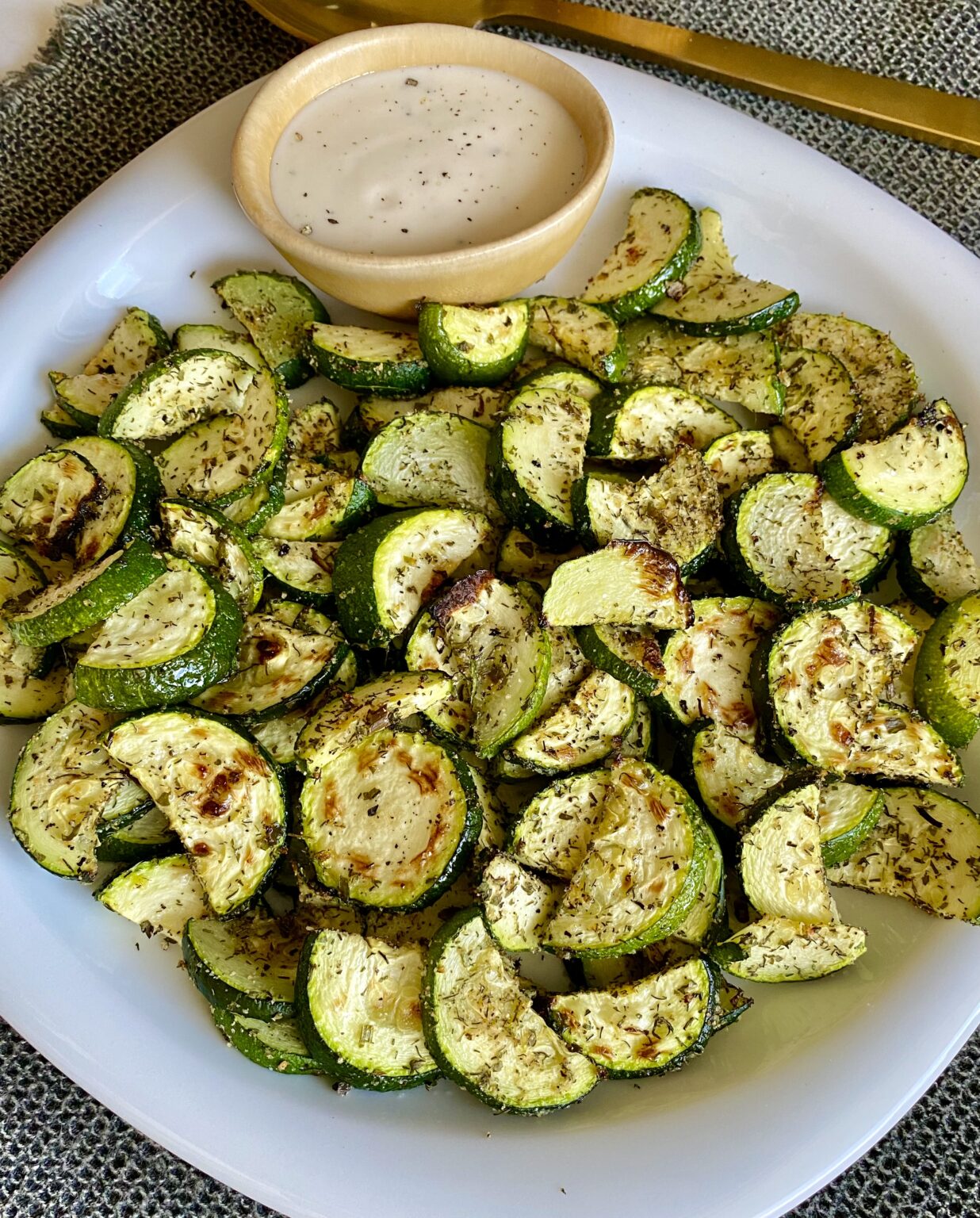 Quick 5 Minute Ranch Zucchini Chips - Hungry Happens