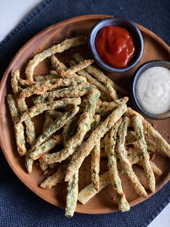 crunchy asparagus fries with dips