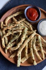 crunchy asparagus fries with dips