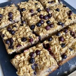 banana blueberry oat bars