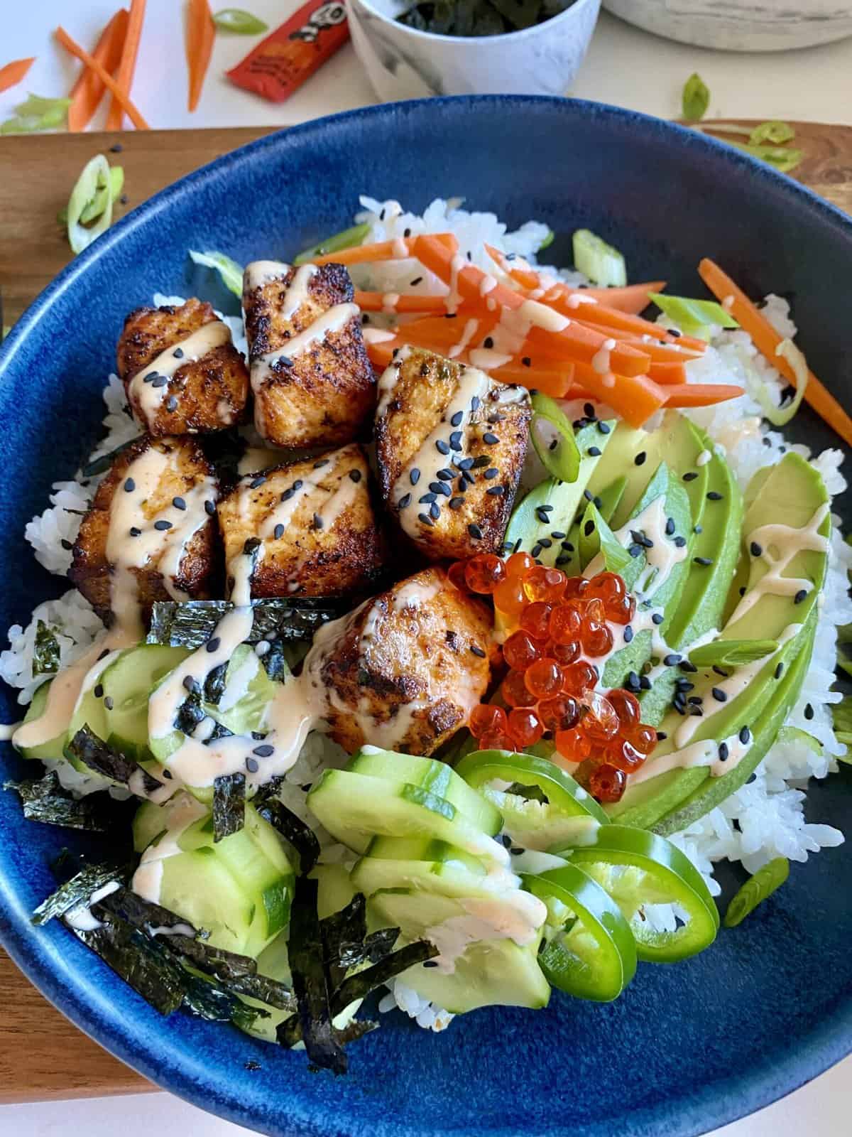 Crispy Spicy Salmon Bowls - Hungry Happens