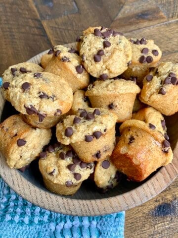 mini chocolate chip muffins