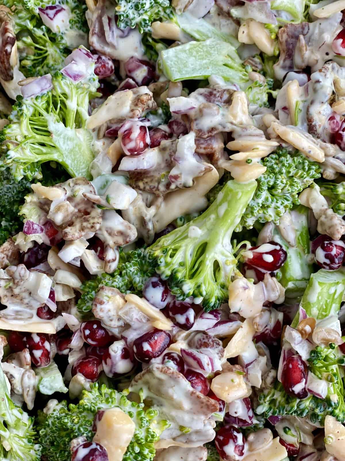 broccoli salad with sour cream and mayo dressing Amish Broccoli Salad...Amazing!!!!!, 1 head broccoli, chopped, 1 head cauliflower, chopped, 1 cup mayonnaise, 1 cup sour cream, 1/2 cup sugar- can use substitute as well, 1/2 teaspoon salt, 1/2 pound