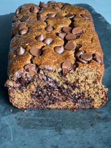 chocolate chip banana oat bread