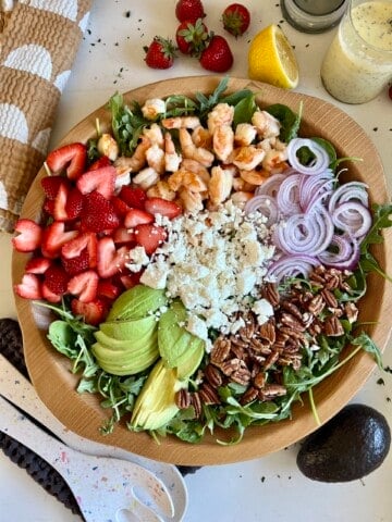 shrimp strawberry avocado salad with creamy lemon poppy seed dressing