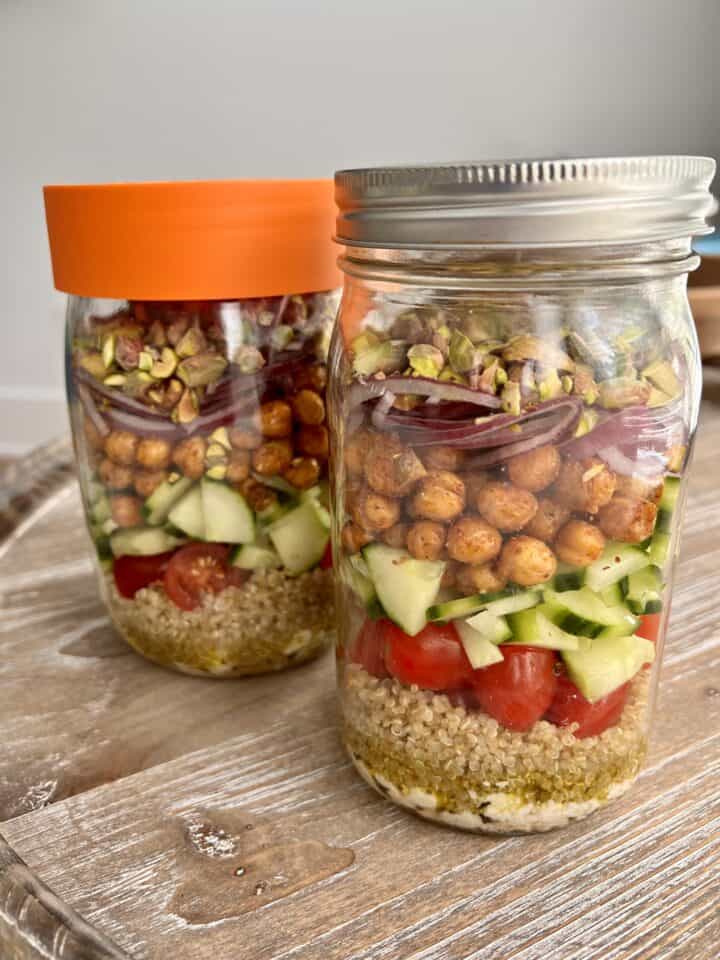 Salad in a Jar - Greek Orzo Salad in a Jar - Salad in a Jar Meal Prep