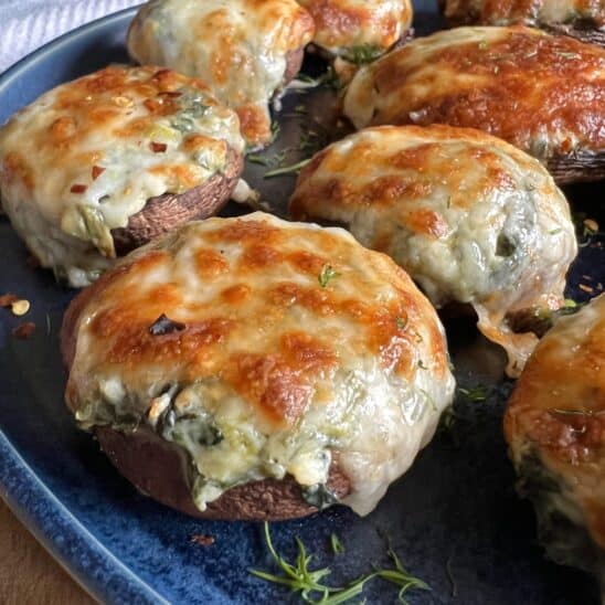 Spinach and Feta Stuffed Mushrooms - Hungry Happens