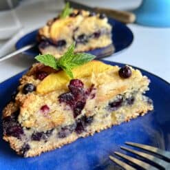 flourless blueberry peach cake