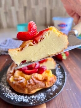 3 ingredient greek yogurt cake