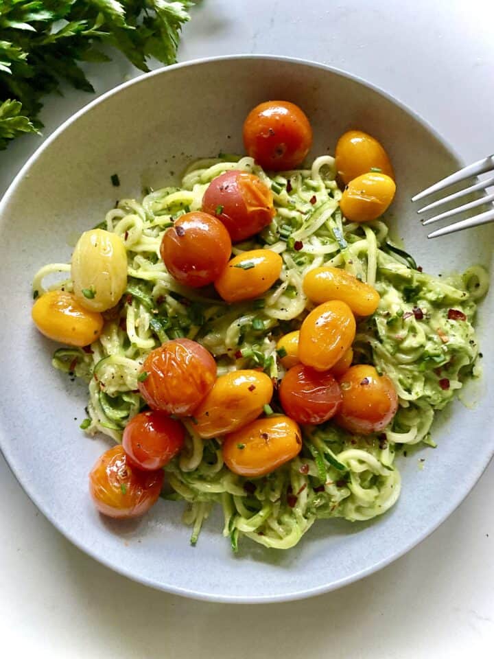 creamy avocado zucchini noodles