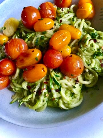creamy avocado zucchini noodles