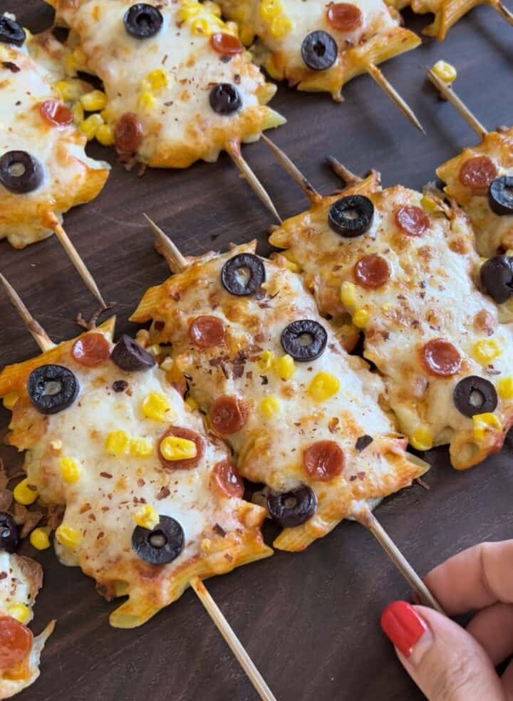 Easy Pizza Pasta Skewers - Hungry Happens