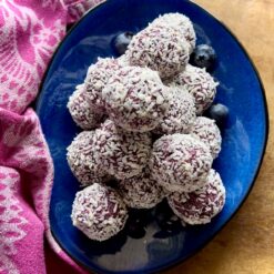 blueberry breakfast balls