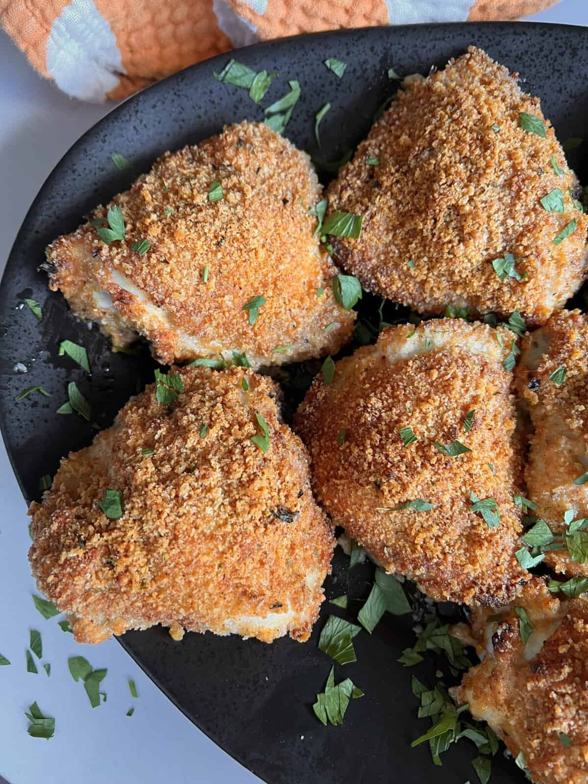 Crispy Baked Chicken Thighs - Hungry Happens