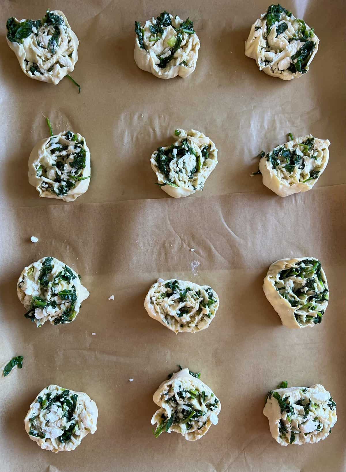 Spanakopita Puff Pastry Swirls - Hungry Happens