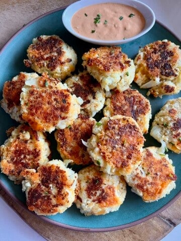 cheesy cauliflower nuggets