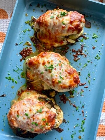 one pan chicken parmesan cauliflower steaks