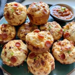 healthier pizza muffins