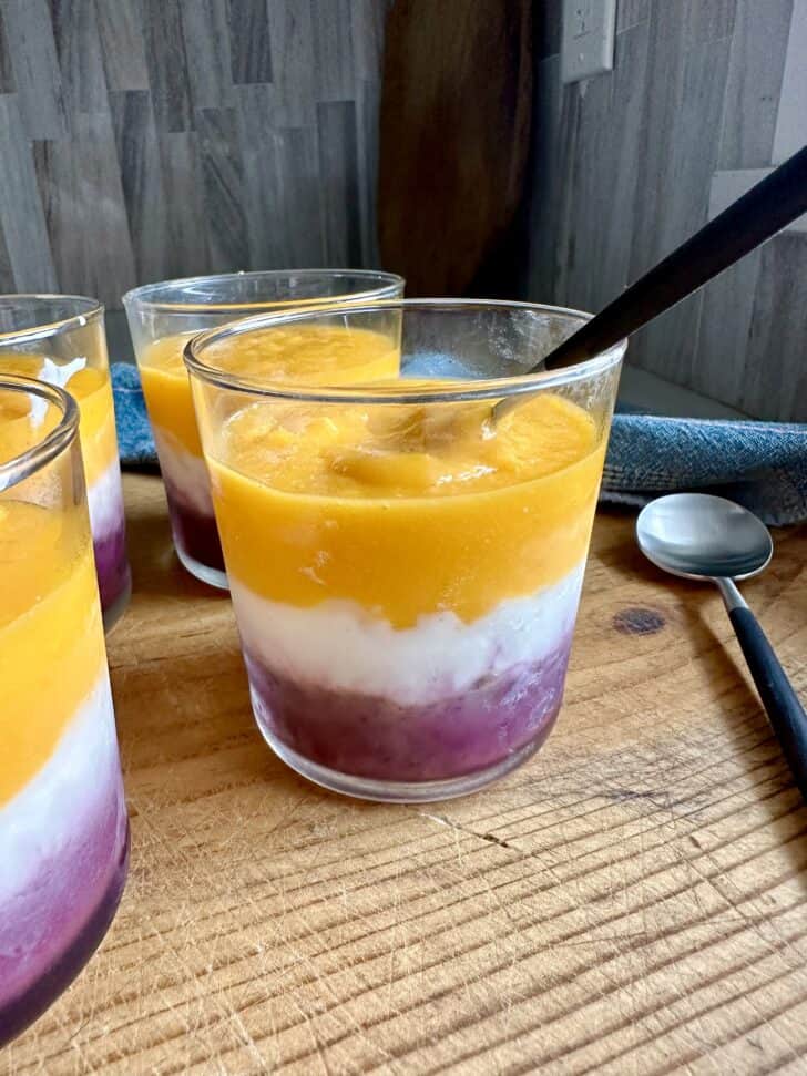 frozen greek yogurt fruit parfait