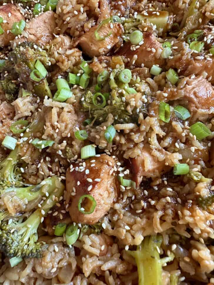 one pan honey garlic chicken broccoli rice