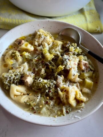 Italian Broccoli Tortellini Soup