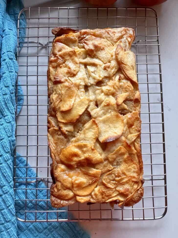 Four Ingredient Christmas Cake - Apple Cake Annie