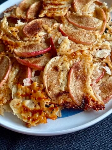 crispy cheddar apple chips