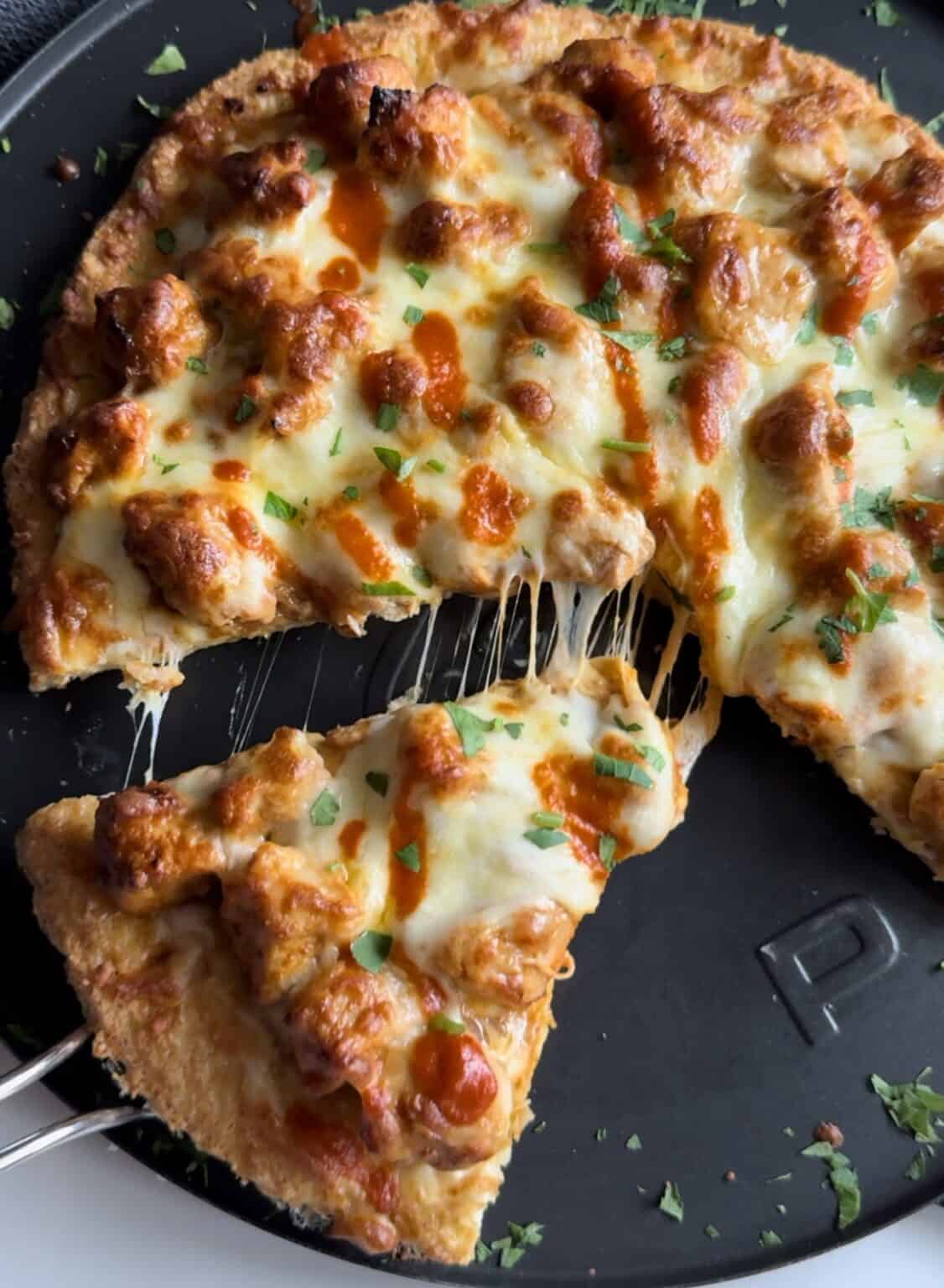 Buffalo Chicken Rice Crust Pizza - Hungry Happens
