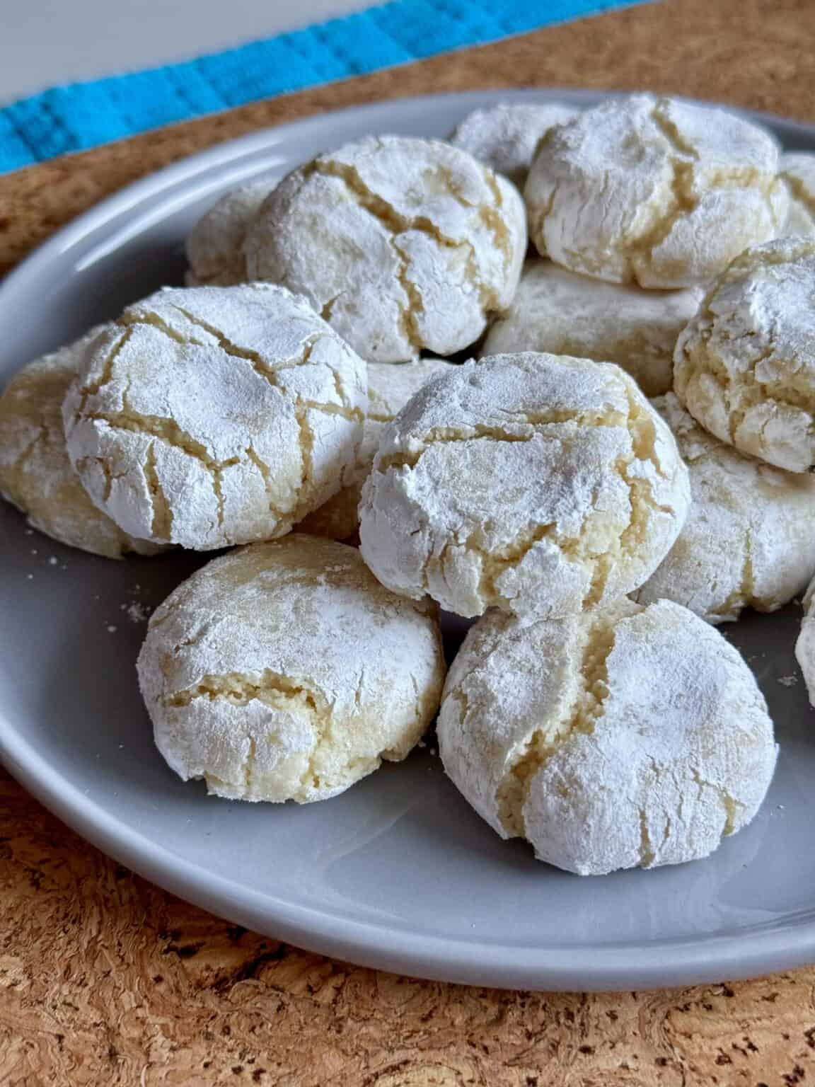 6 Ingredients Chewy Italian Almond Cookies (Gluten Free) - Hungry Happens