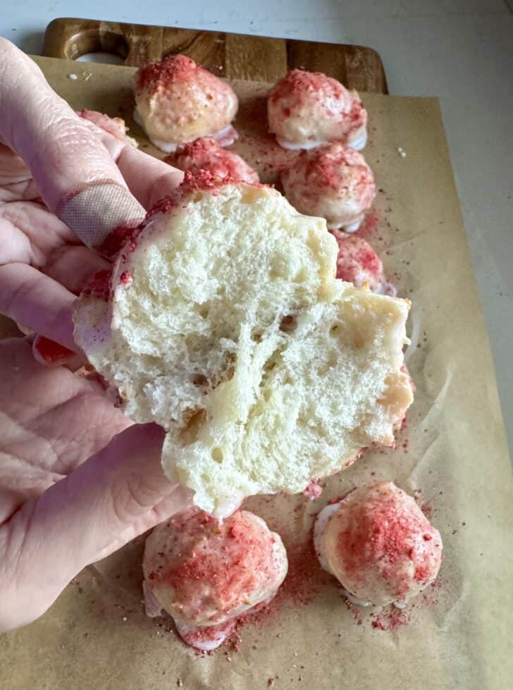 2 ingredient strawberry donut holes