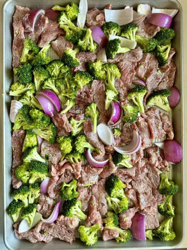 sheet pan garlic ginger beef and broccoli