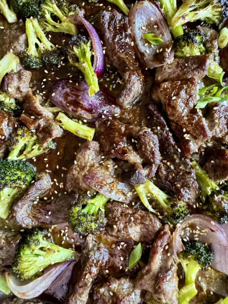 sheet pan garlic ginger beef and broccoli