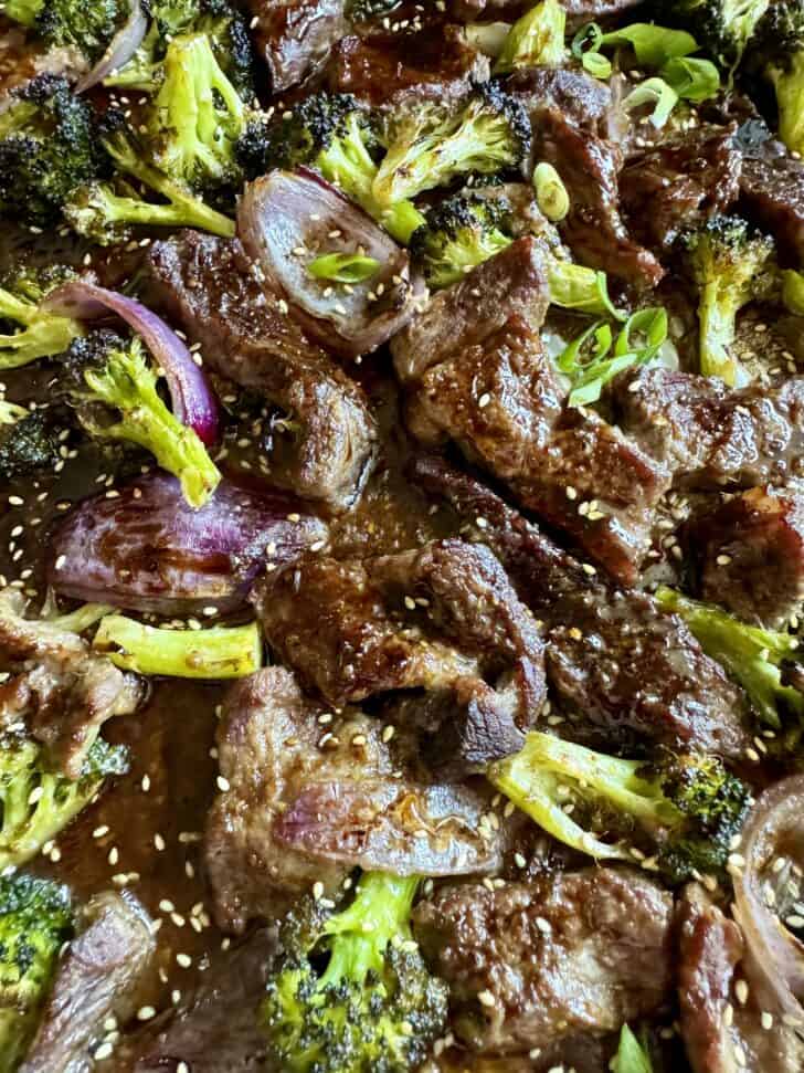 sheet pan garlic ginger beef and broccoli