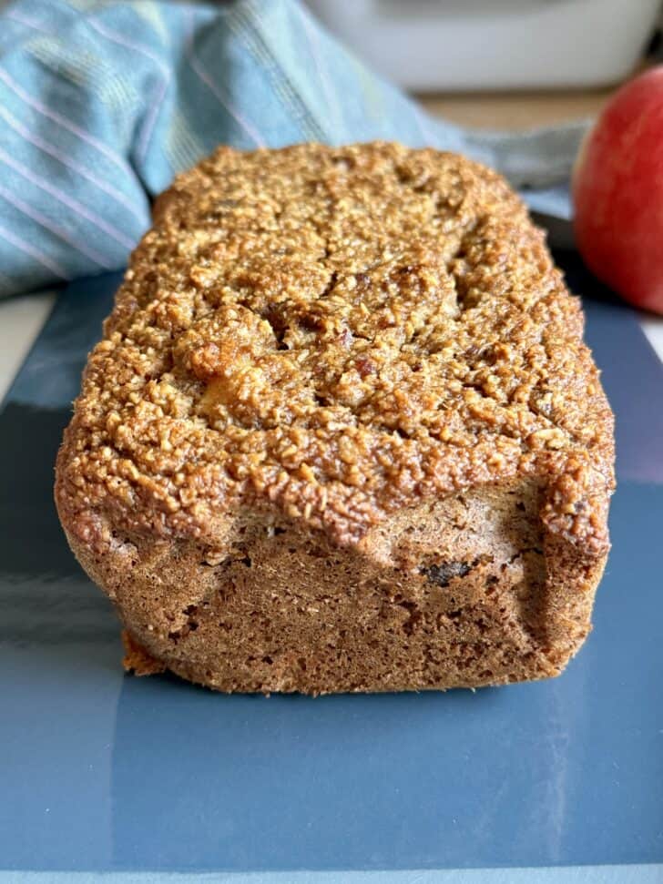 healthy apple cinnamon oatmeal blender bread