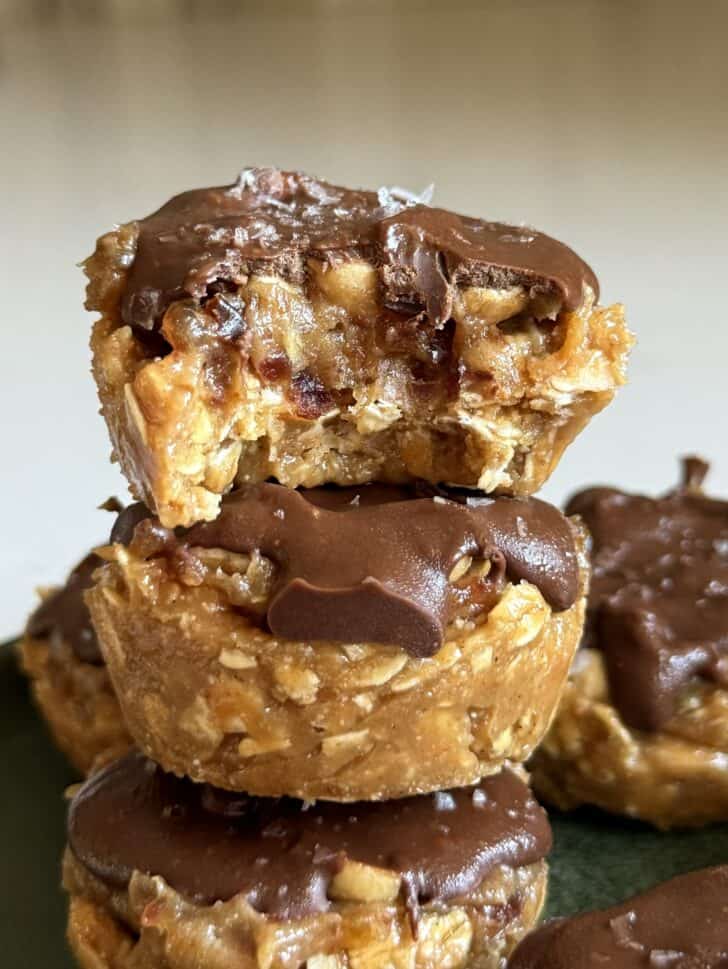 no bake snickers oat cups