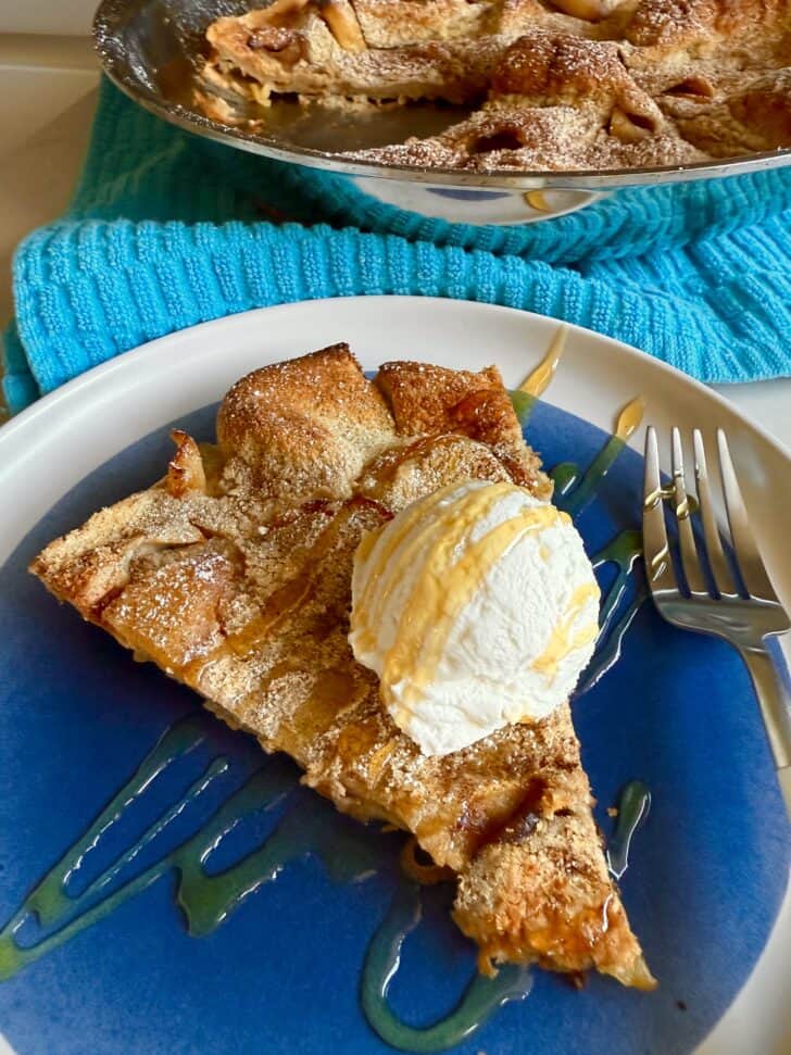 apple cinnamon dutch baby