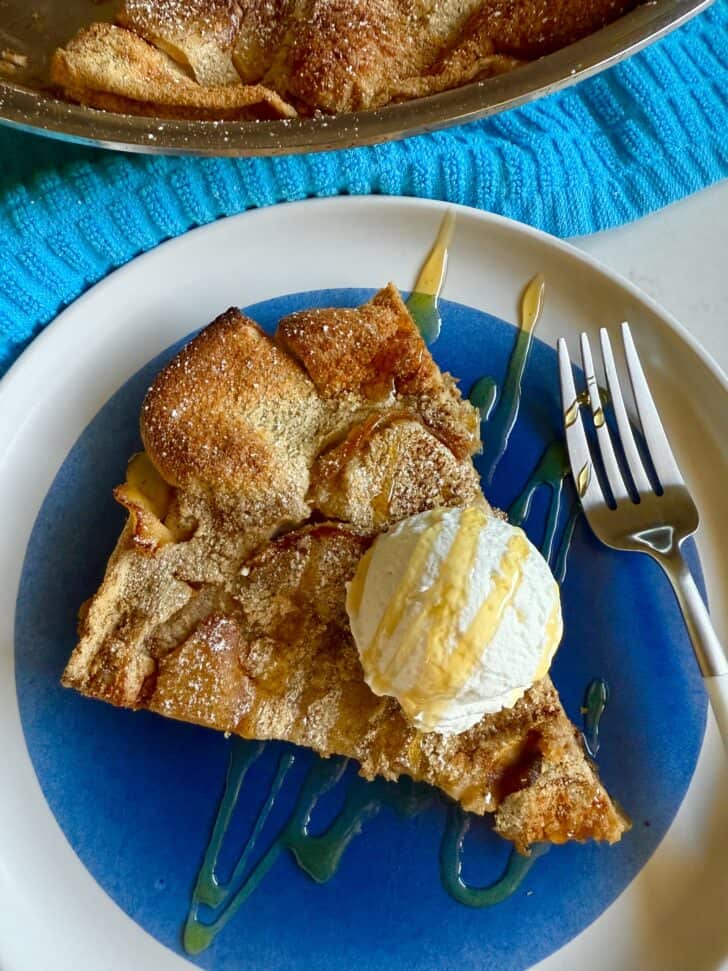 apple cinnamon dutch baby