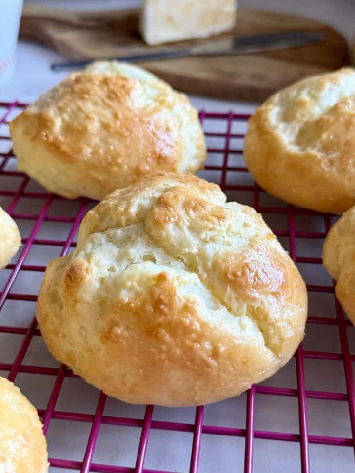 2 Ingredient Quick Bread Rolls