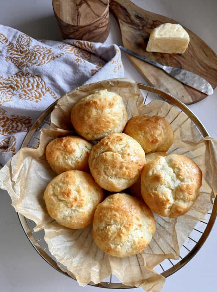 2 Ingredient Quick Bread Rolls