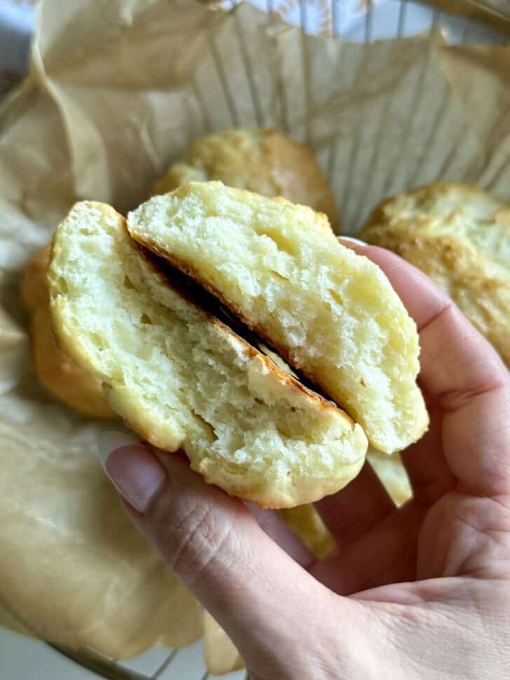 2 Ingredient Quick Bread Rolls