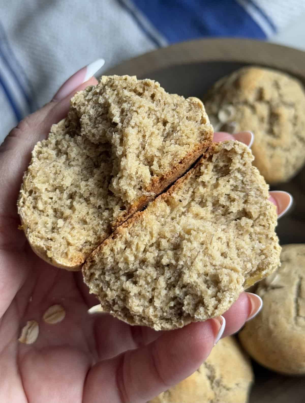 banana oat bread rolls