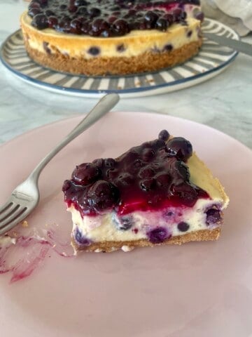 healthier blueberry cheesecake with almond crust