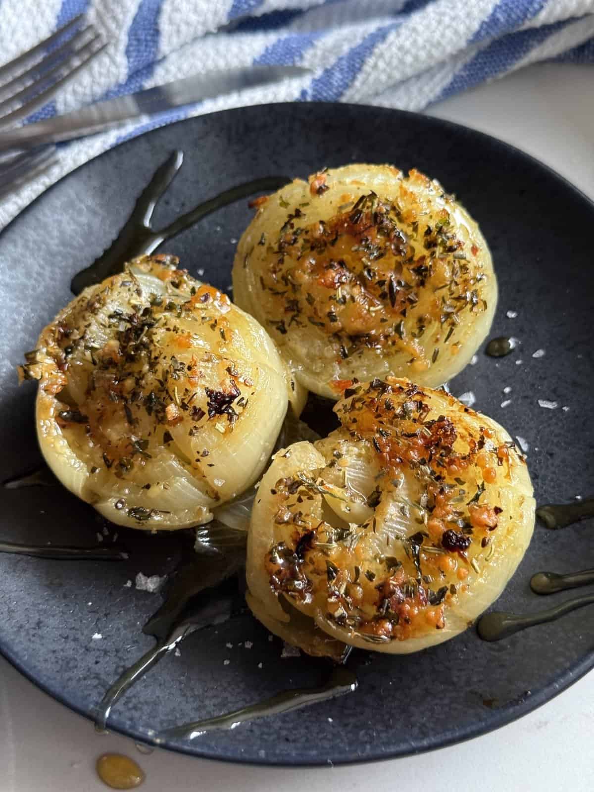 easy roasted onion cups