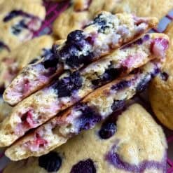 easy healthy blueberry breakfast biscuits