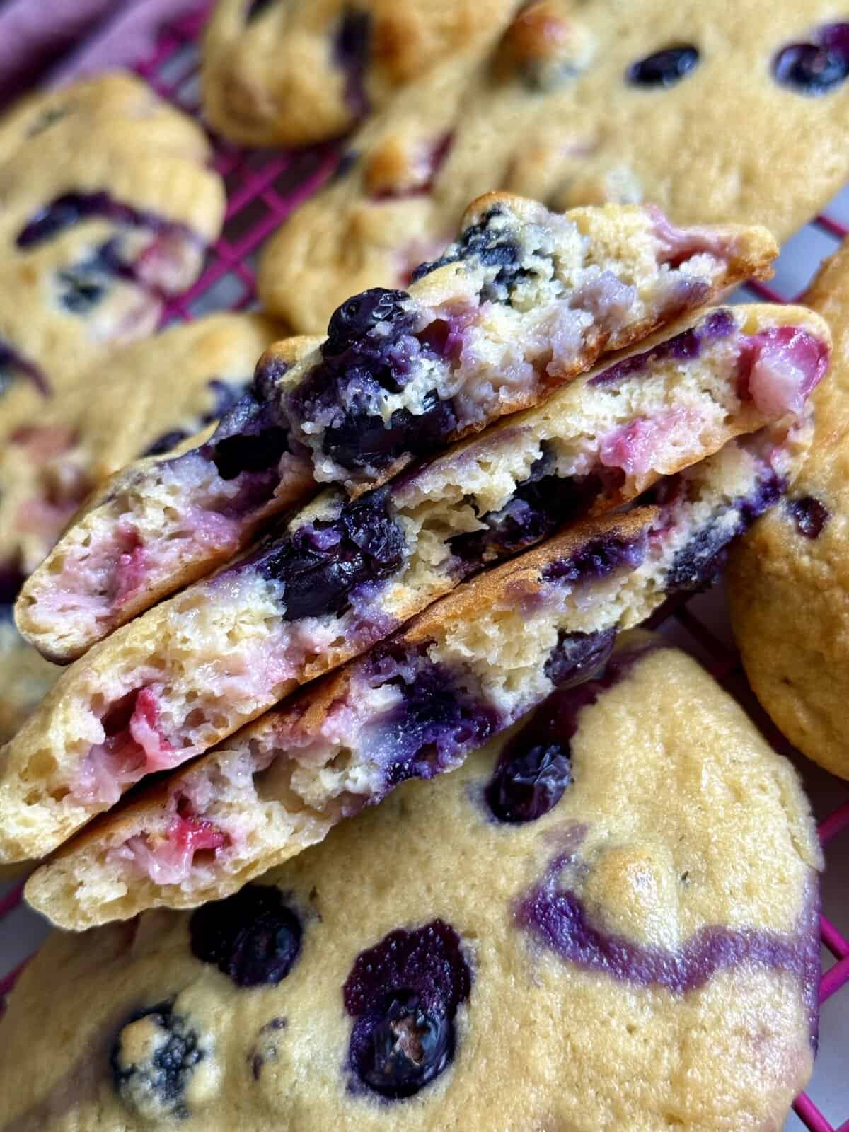 easy healthy blueberry breakfast biscuits